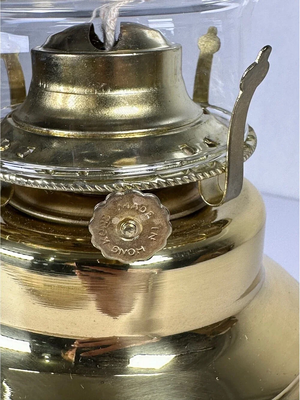 Vintage Style Brass & Ceramic Oil Lamp with Glass Chimney - Storage F-10